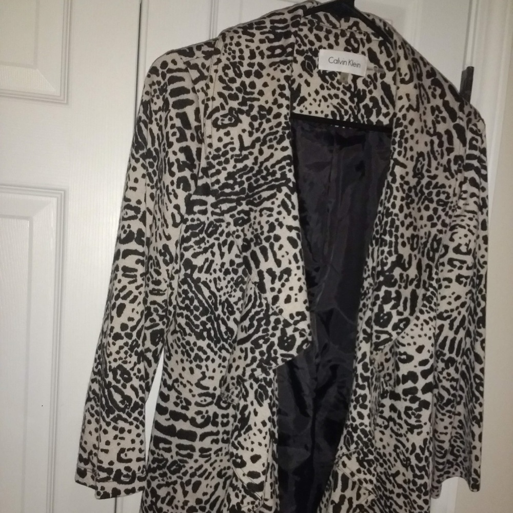 New sz 6 to 12 CK comfy, smooth 3-qtr sleeve jkt